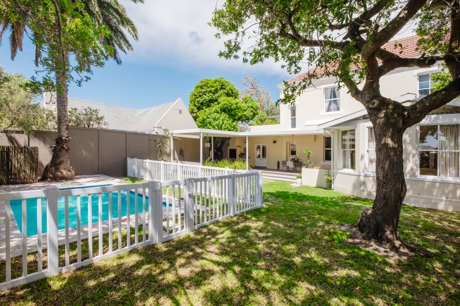 4 Bedroom Property for Sale in Claremont Western Cape